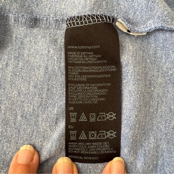 Men’s Tommy Hilfiger Blue Logo Tee - Picture 7 of 8